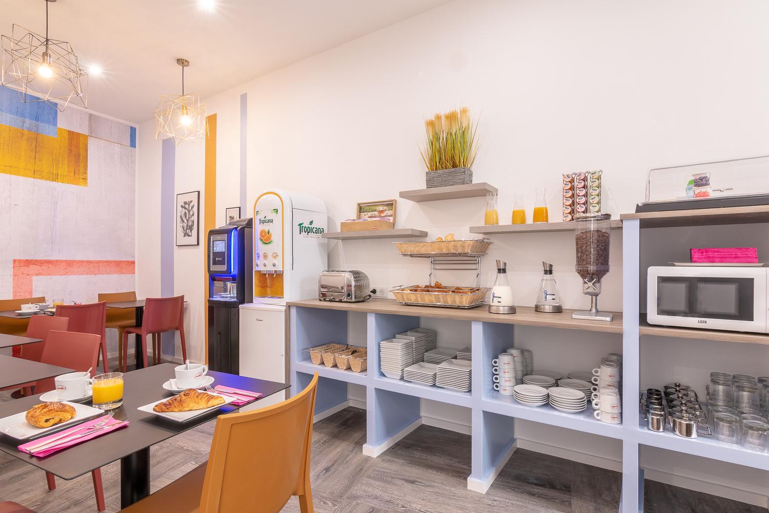 Alcove Hotel 3*